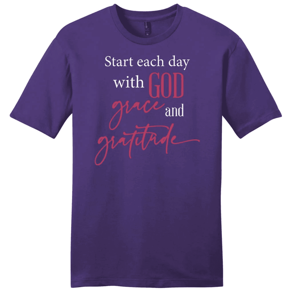 Start each day with God grace gratitude Men's t-shirt