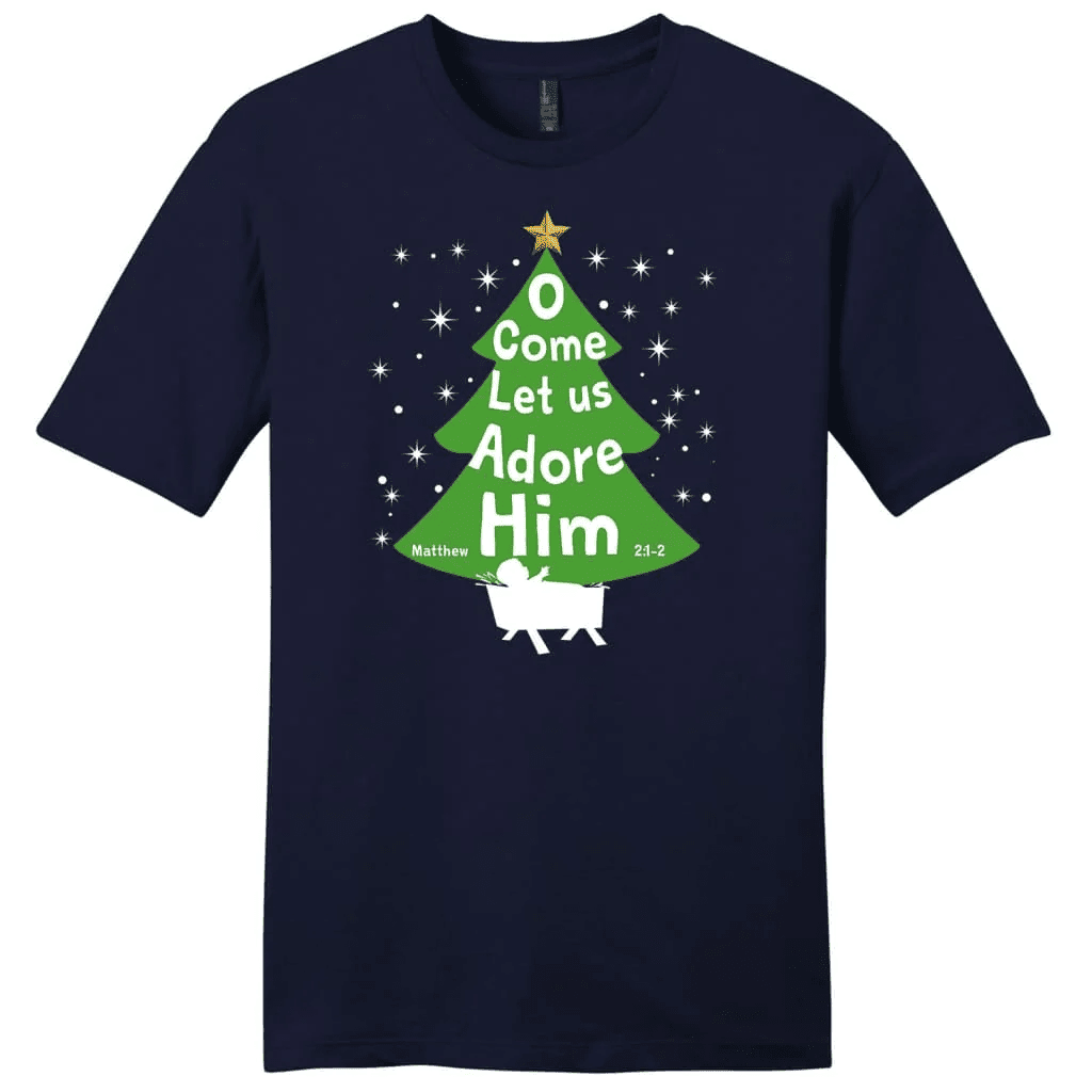 O come let us adore Him Christmas tree Men's t-shirt